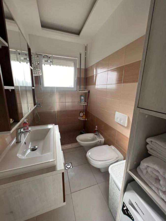 Soleil Apartment With Sunbed & Umbrella Vlorë エクステリア 写真
