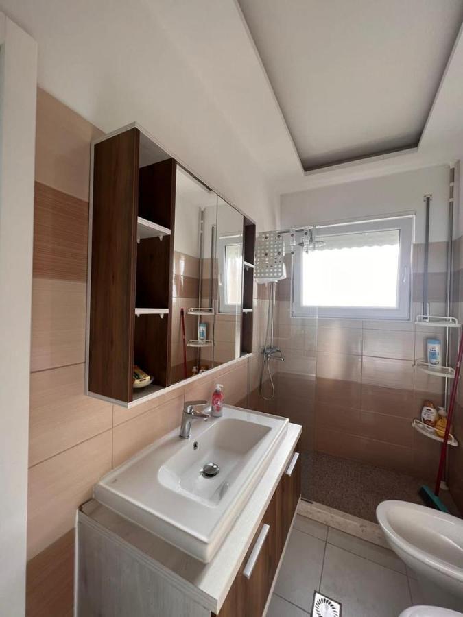 Soleil Apartment With Sunbed & Umbrella Vlorë エクステリア 写真