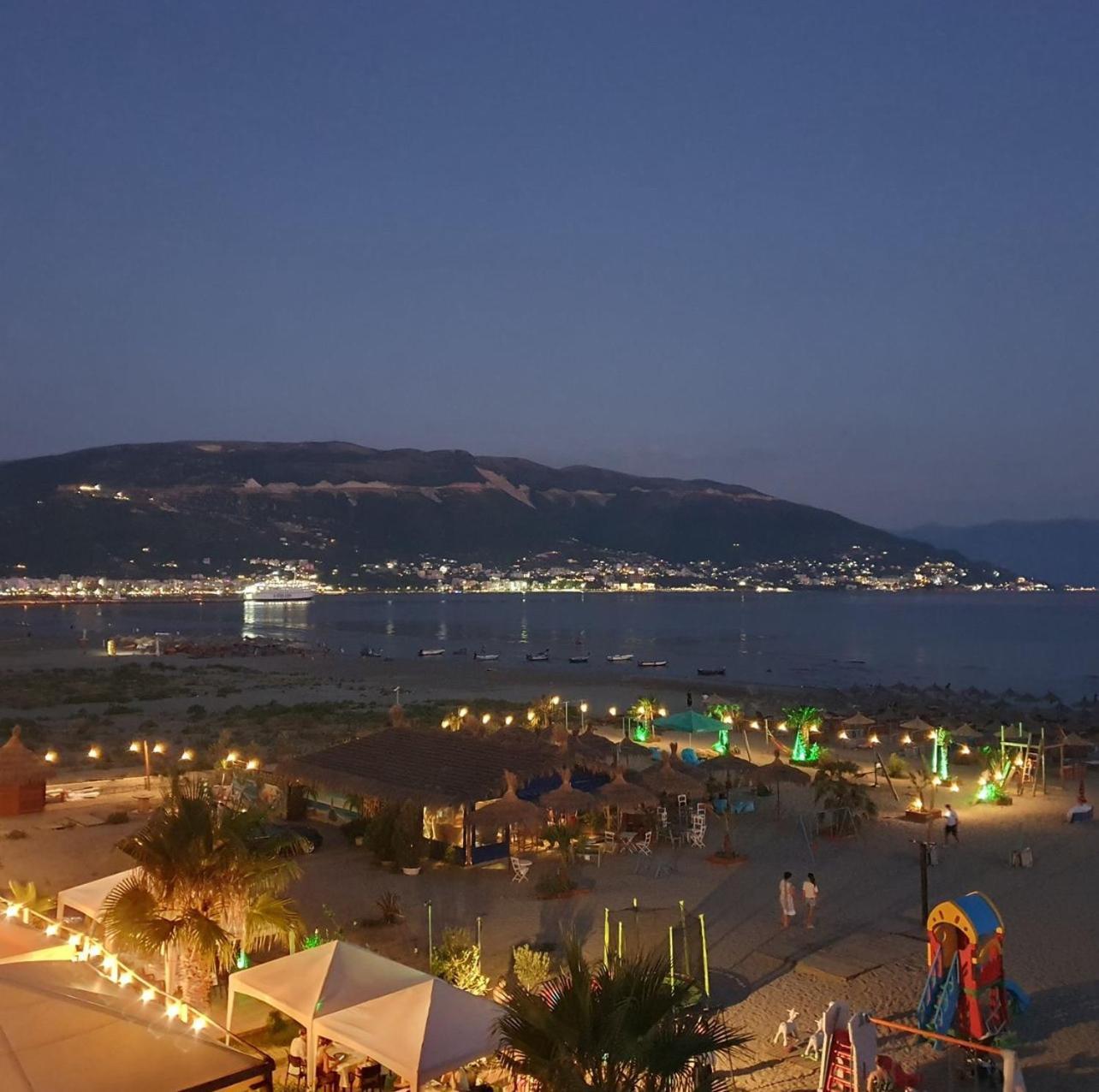 Soleil Apartment With Sunbed & Umbrella Vlorë エクステリア 写真