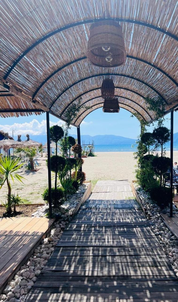 Soleil Apartment With Sunbed & Umbrella Vlorë エクステリア 写真